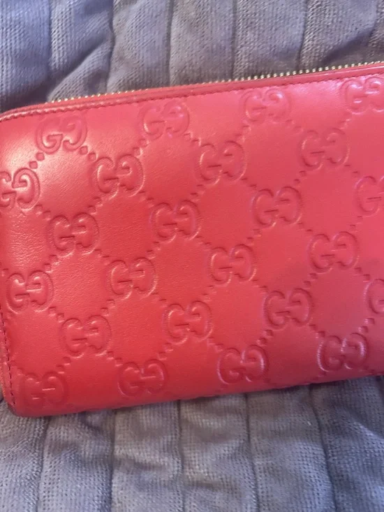 Gucci Coral-Red Embossed GG Zip Wallet - Picture 2 of 5